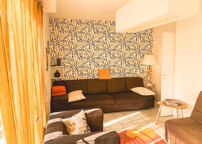 Ocean, Maison 3 Руаян